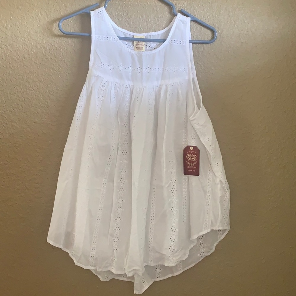 Eyelet top